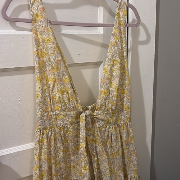 Elegant Yellow Floral Dress - Picture 7 of 7